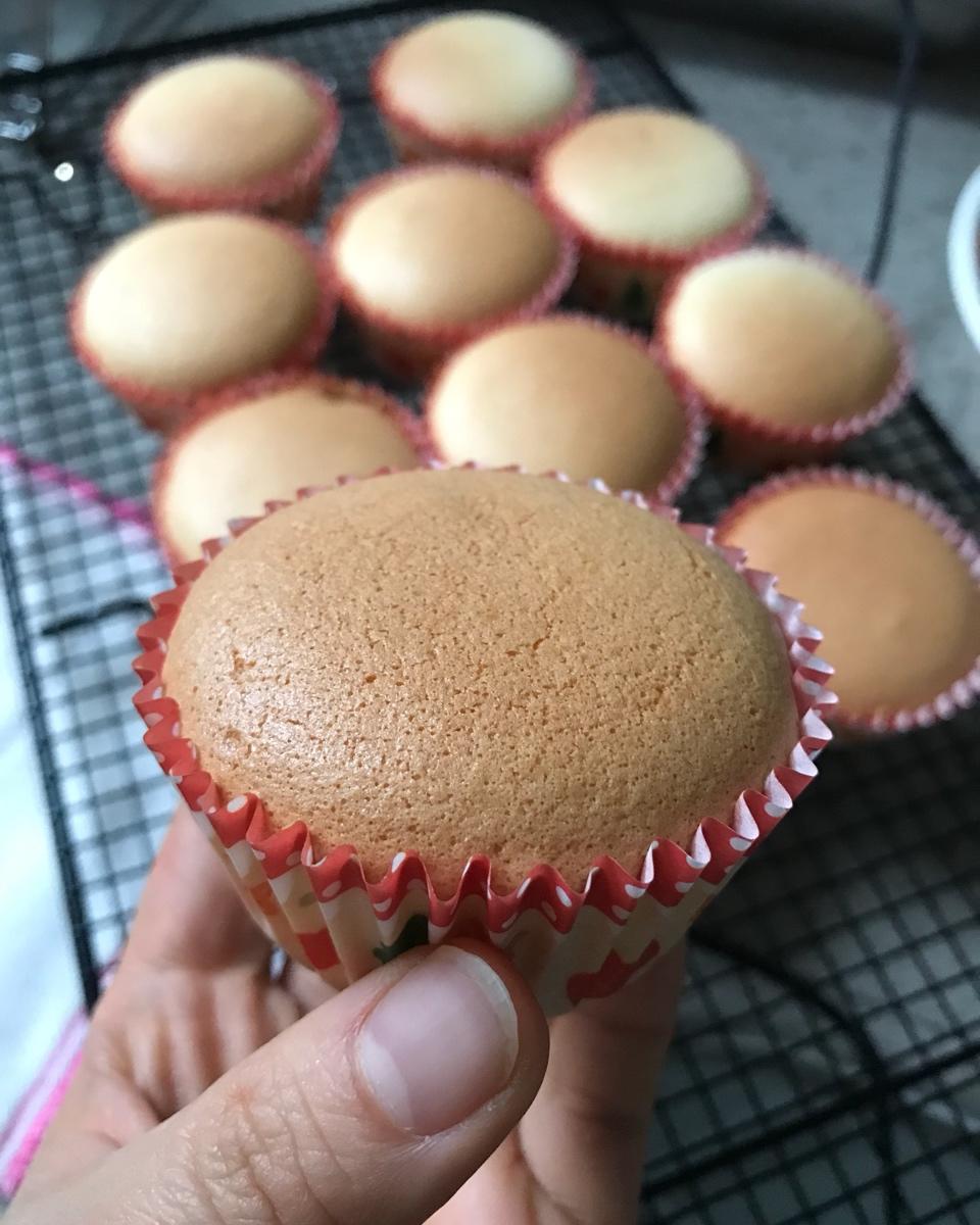 最经典的戚风—酸奶戚风