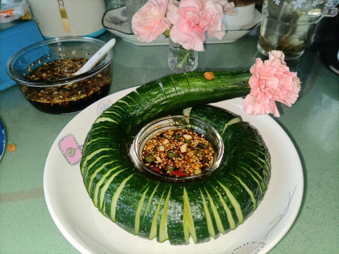 蛇年大吉｜蓑衣黄瓜手撕鸡（🧧春节宴客凉菜集锦）