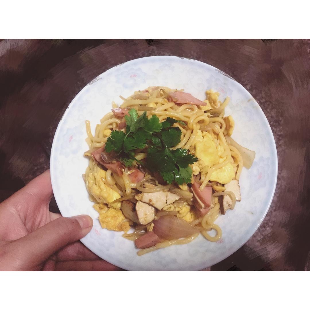 焼きそば（日式酱油炒面）