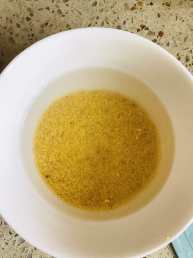 宝宝粥、小米营养粥的做法 步骤3