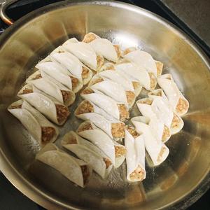 一种食材两种吃法之一— 饺子皮的两种吃法（面片汤和锅贴）的做法 步骤3