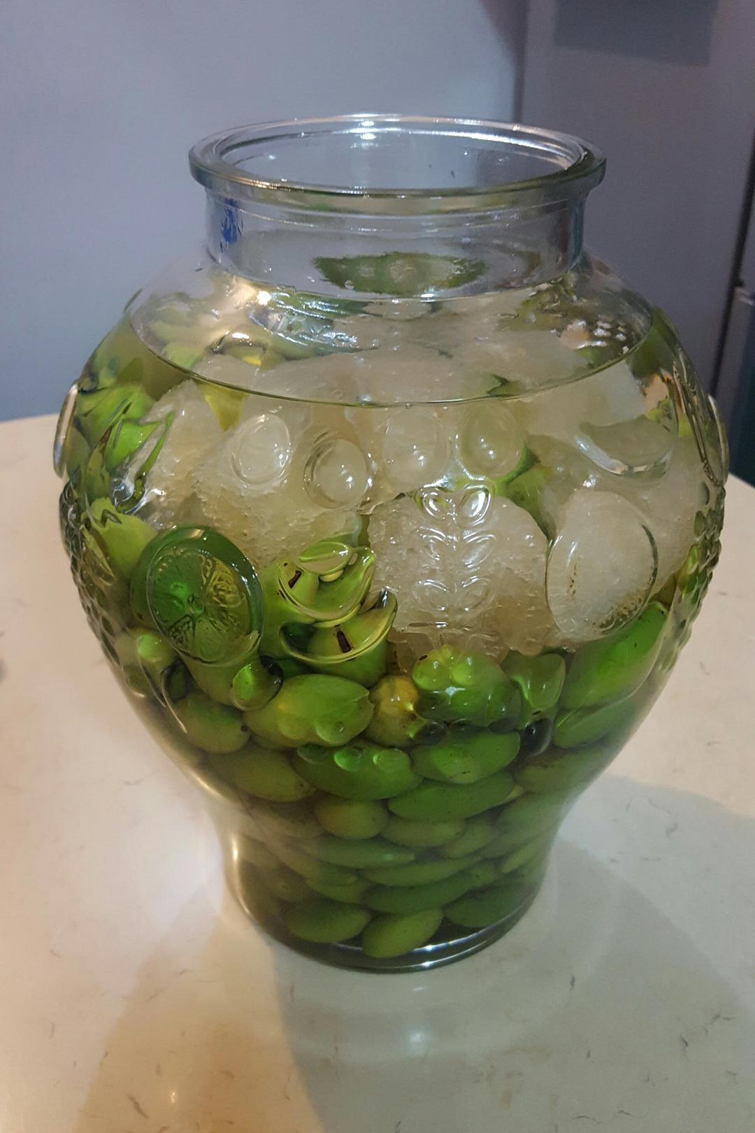 红笺小诗做的橄榄酒