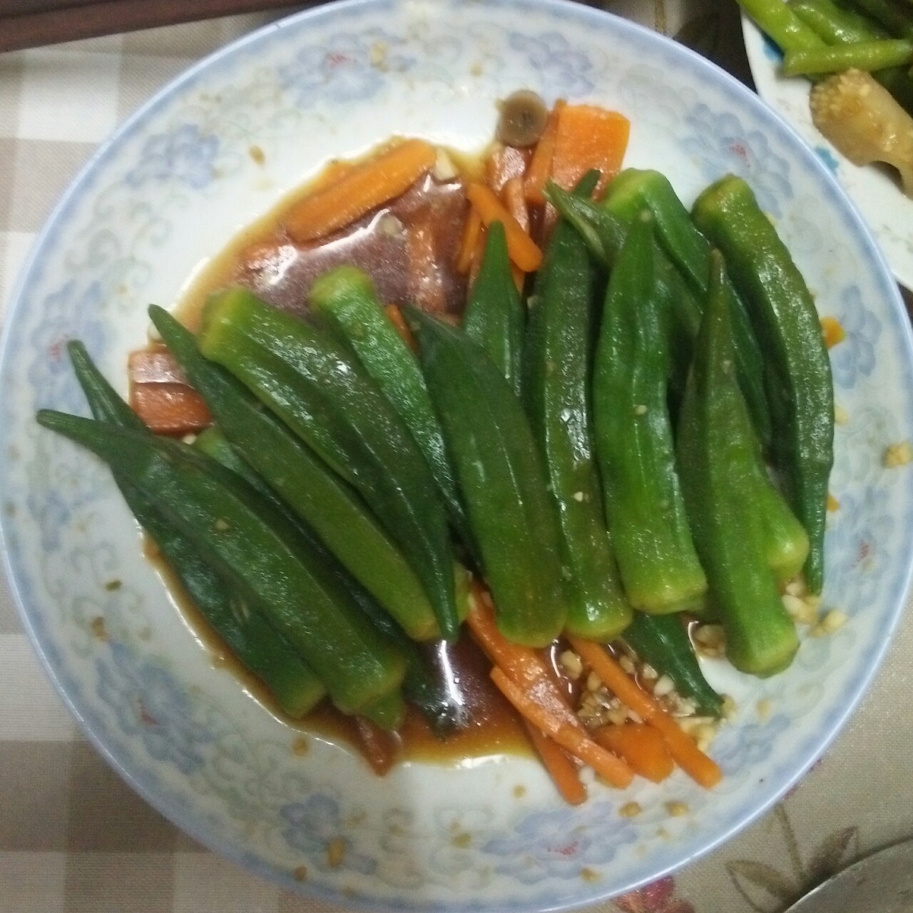 白灼秋葵