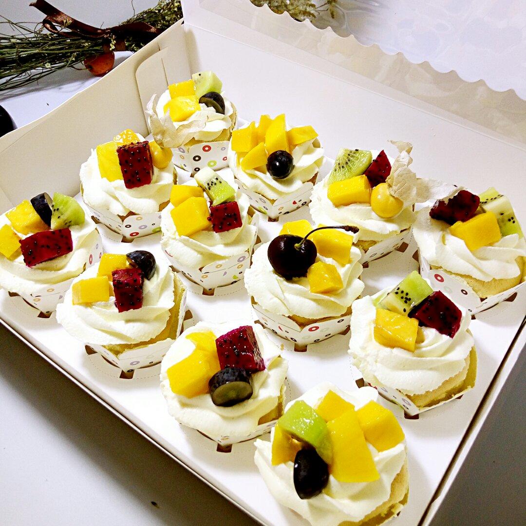 鲜奶油戚风杯子蛋糕（纸杯蛋糕）