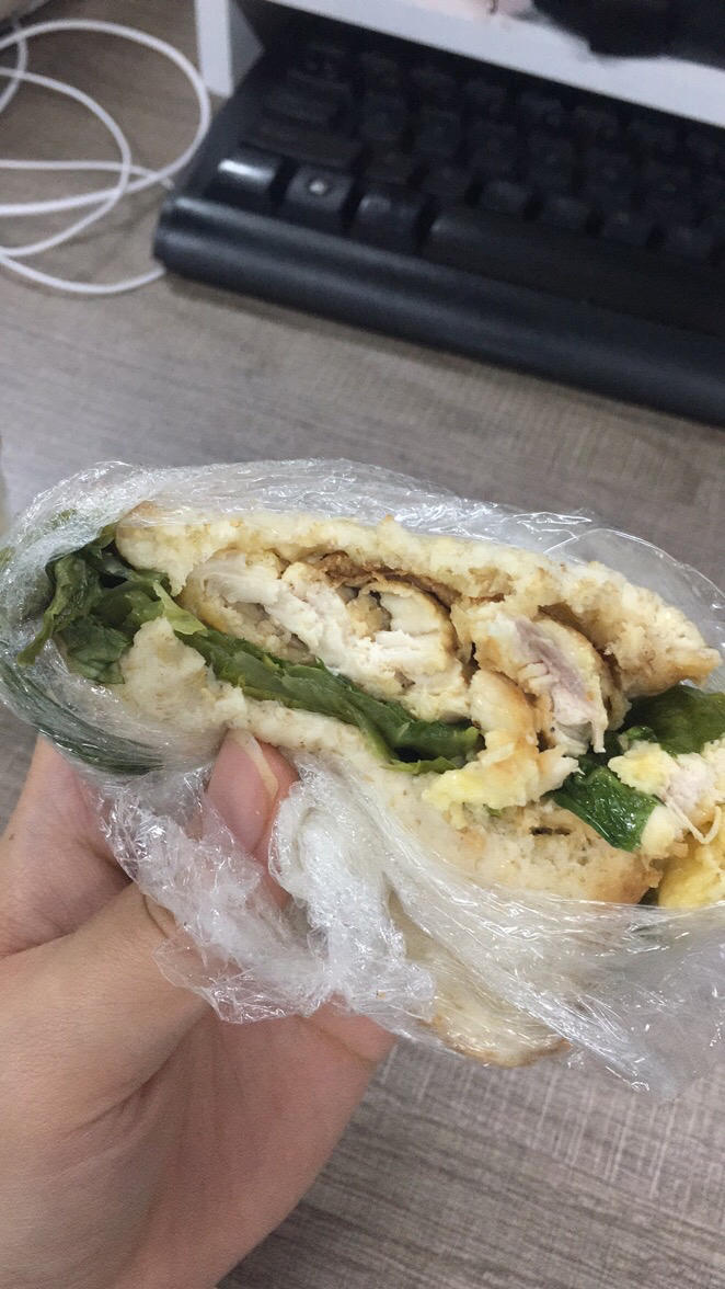 火腿肉松三明治+拿铁+橙子