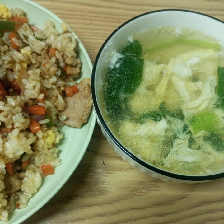 一家四口晚餐