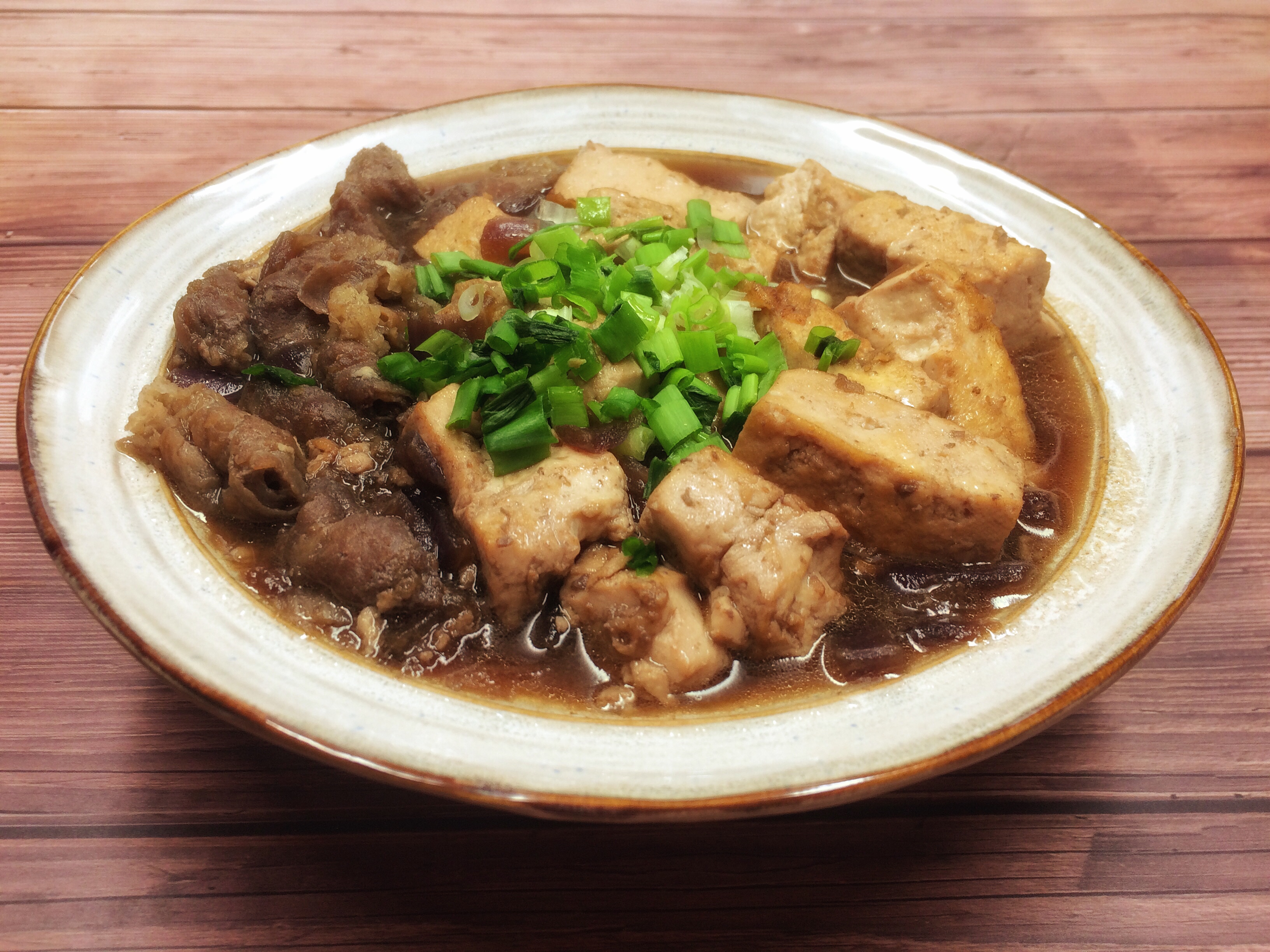 雪平锅无油懒人料理--肉豆腐的做法