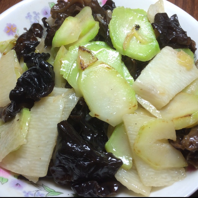 山药木耳炒西兰花梗