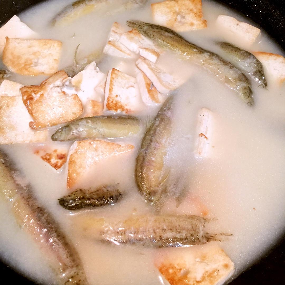 超简单豆腐泥鳅汤(补钙好营养)