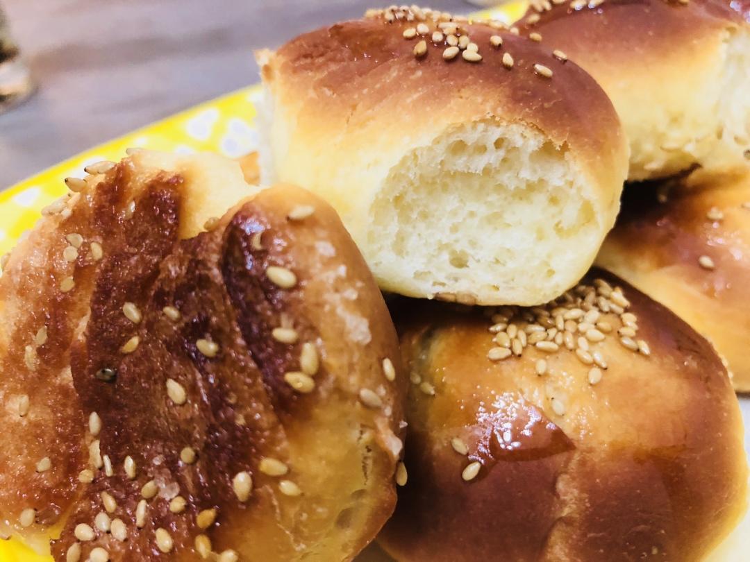 蜂蜜脆底小面包（蜂蜜奶香小餐包）