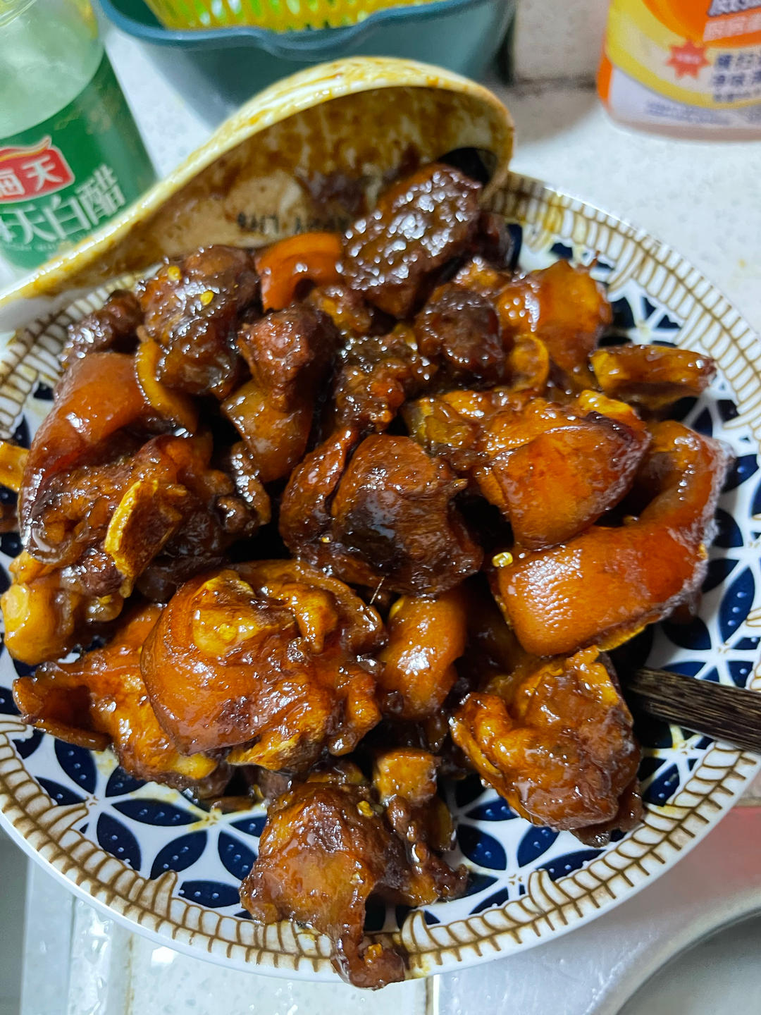 美味的家常菜：红烧猪蹄