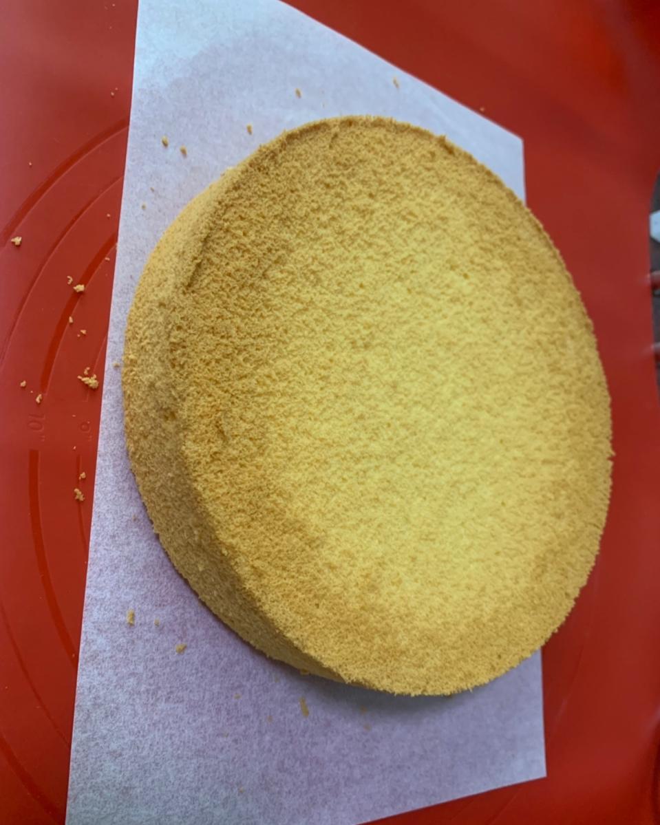 八寸戚风蛋糕（适合做裱花奶油蛋糕胚）