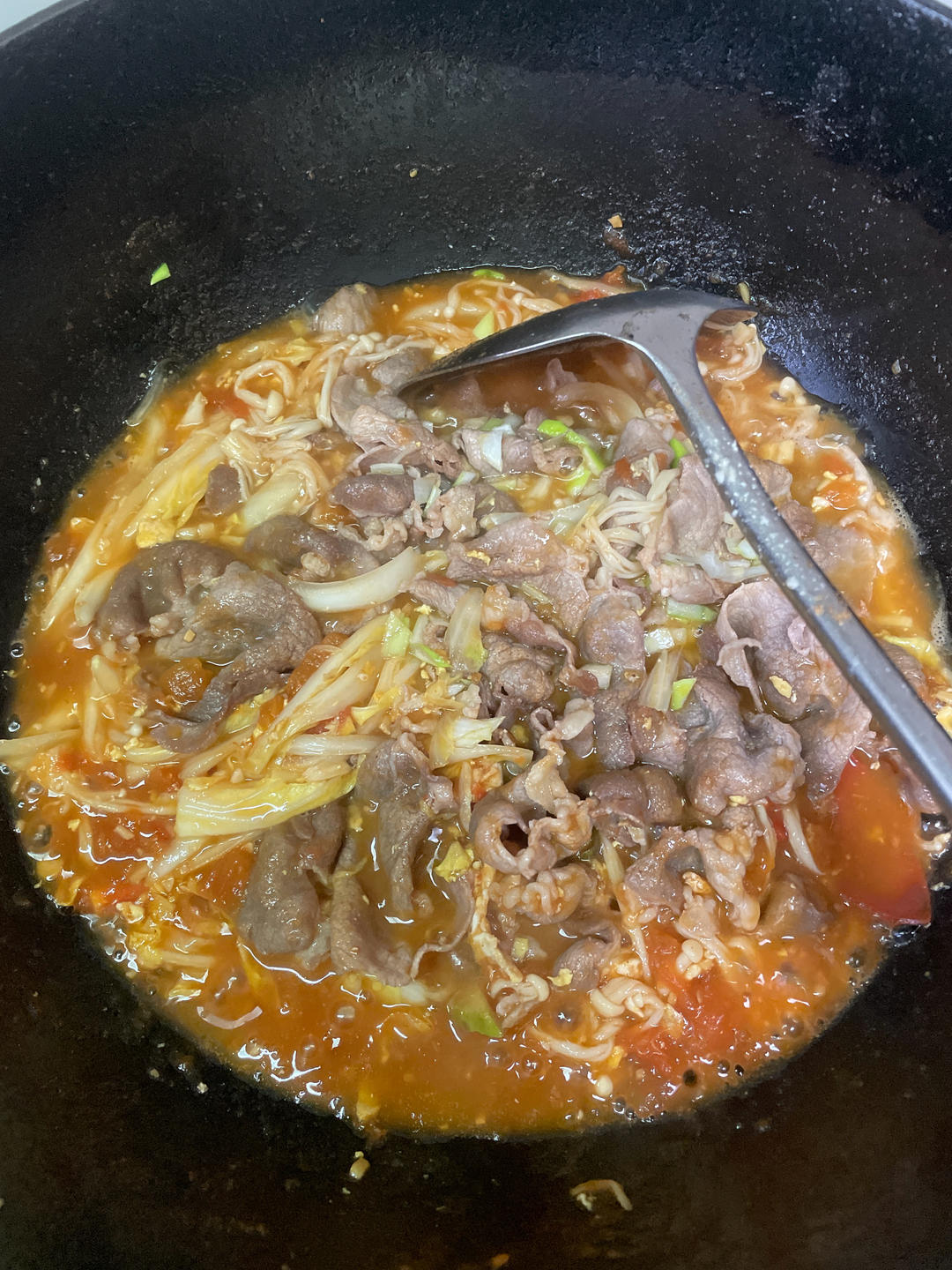 金针菇番茄肥牛卷