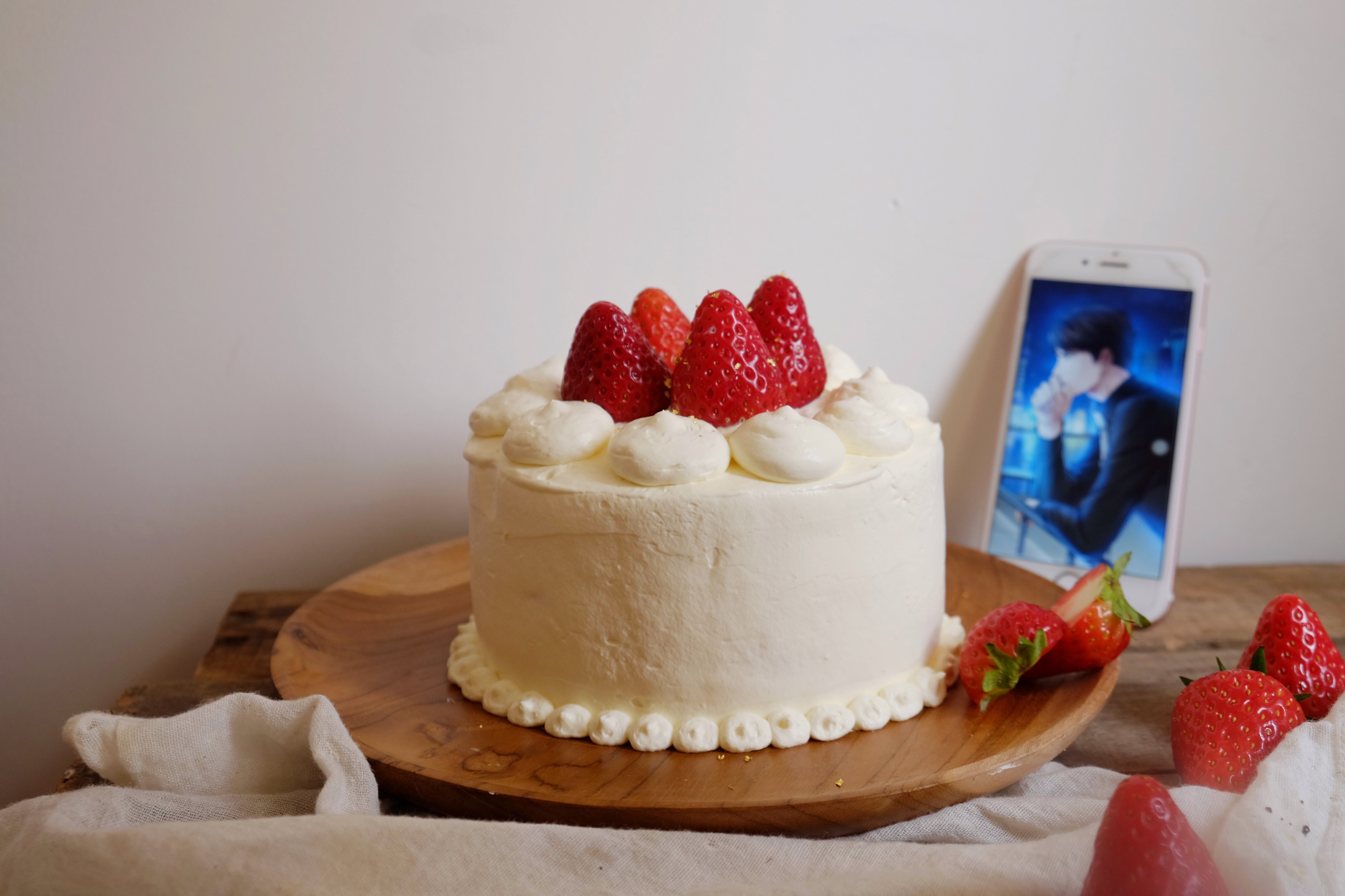 李泽言的生日蛋糕（椰香草莓蛋糕）的做法
