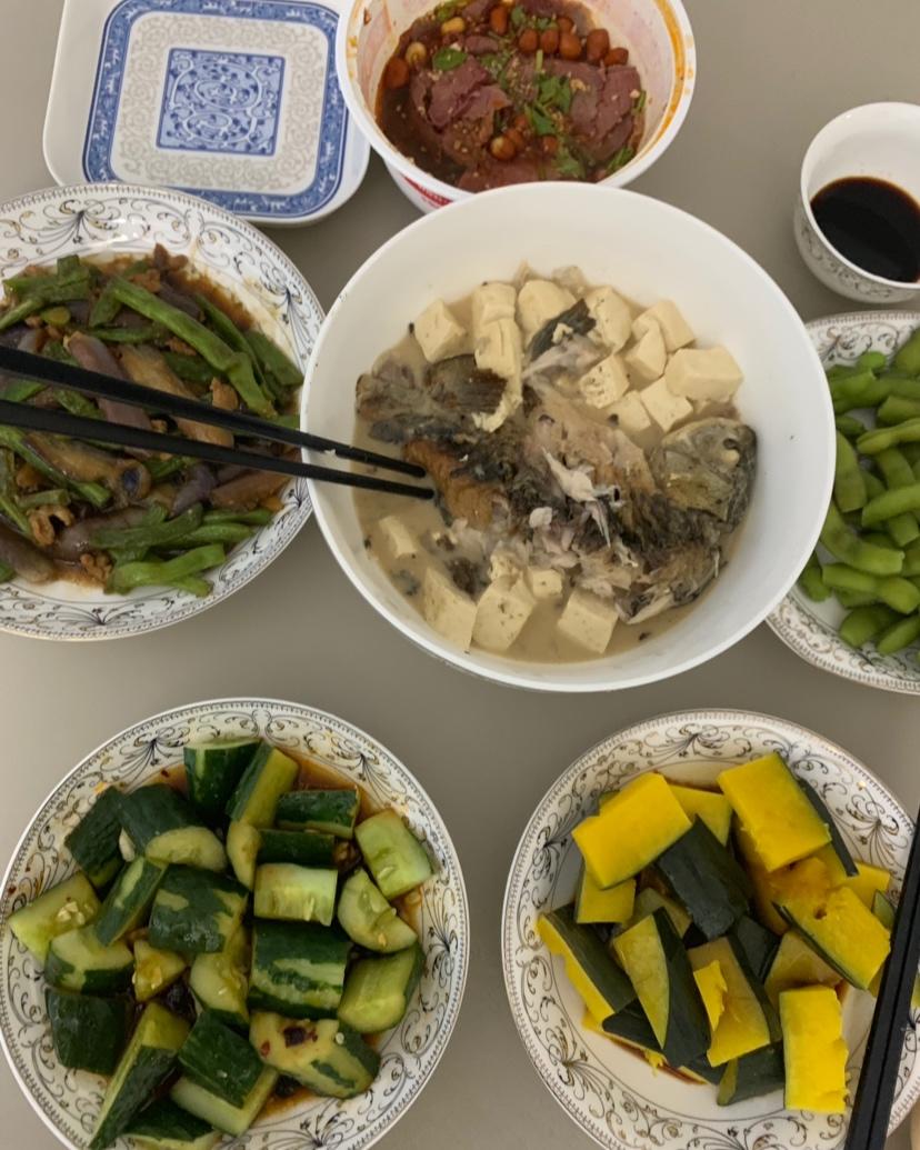 鲫鱼豆腐汤