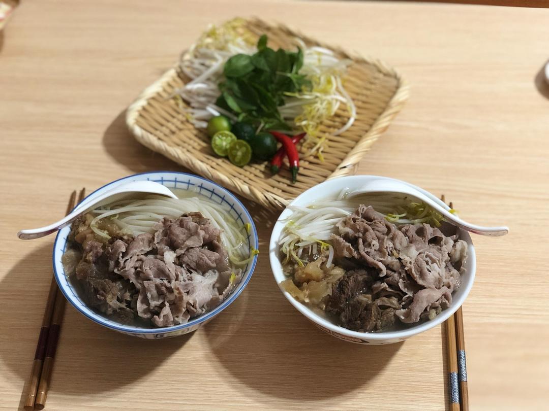 越南米粉pho 从熬汤开始