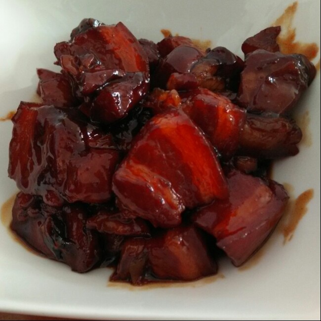 吃着碗里望着锅里的红烧肉