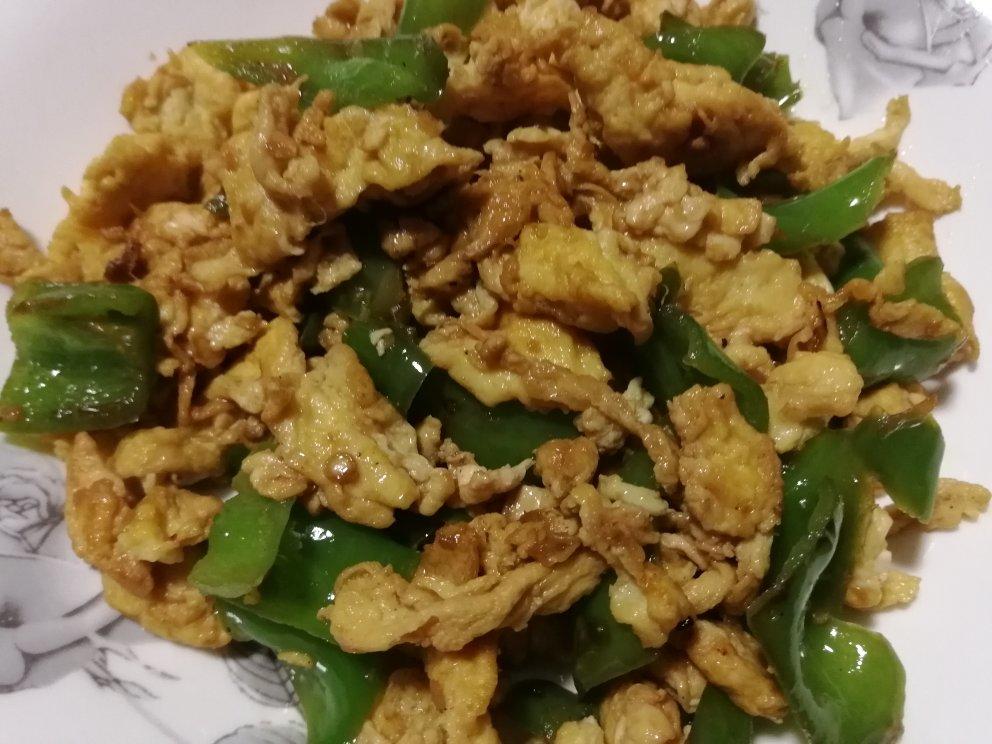 厨师长教你：“青椒炒鸡蛋”的家常做法 ,非常下饭