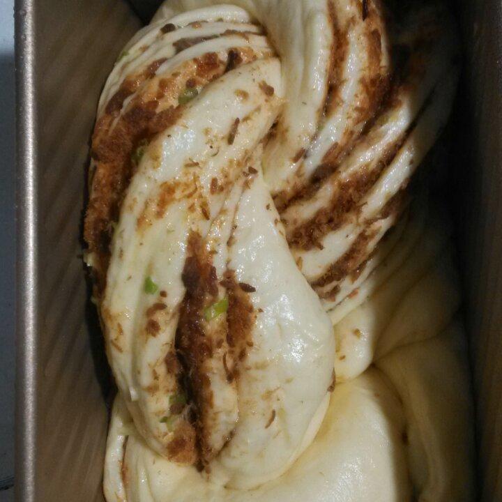 香葱肉松手撕吐司