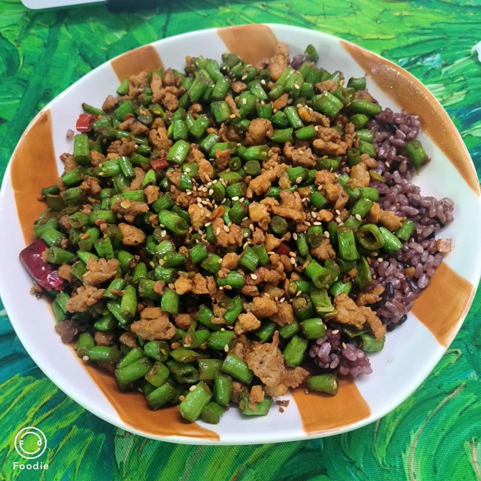 超简单的家常下饭菜猪肉末辣炒豆角
