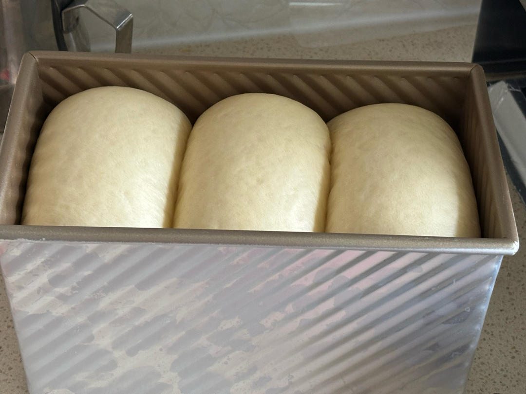 奶香纯粹的重料淡奶油吐司