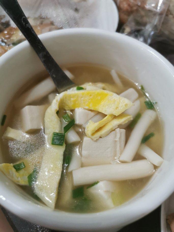 海鲜菇豆腐汤