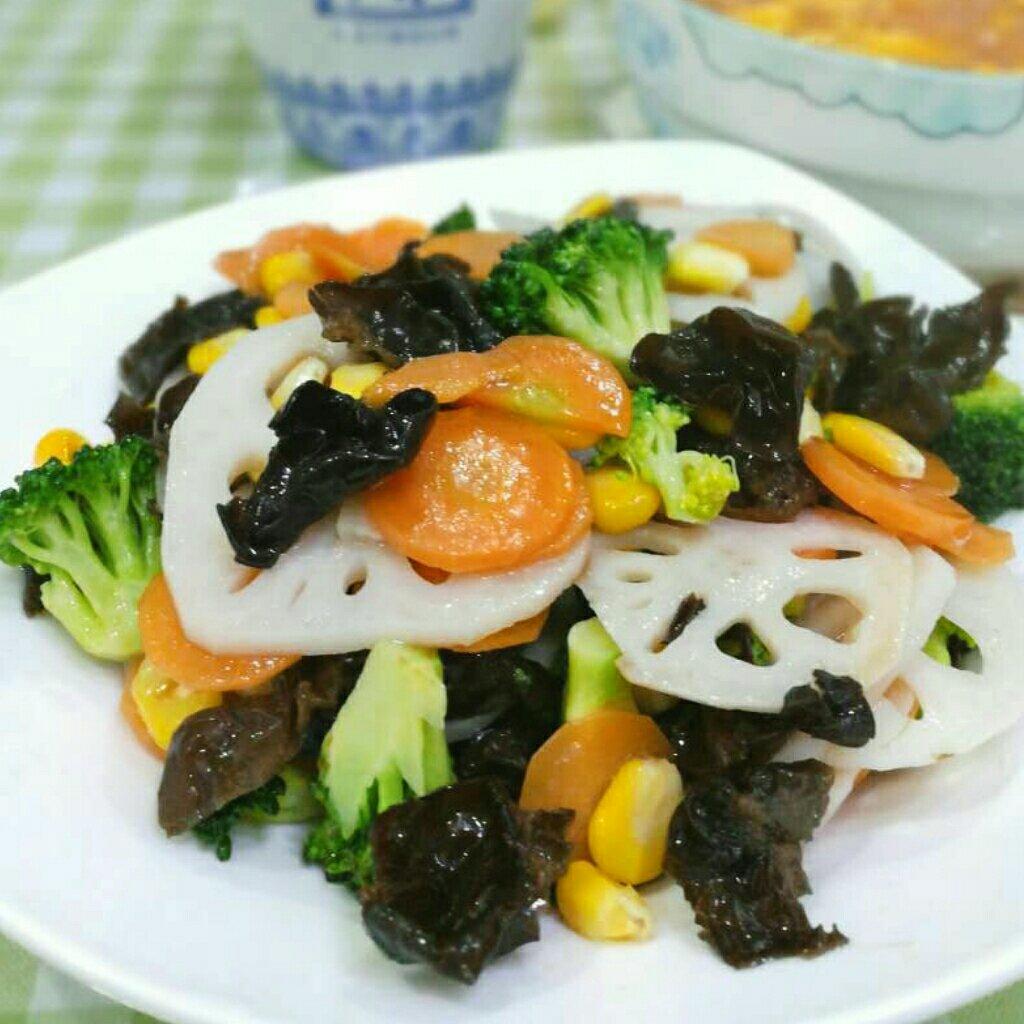 素菜也可以这么美—荷塘小炒