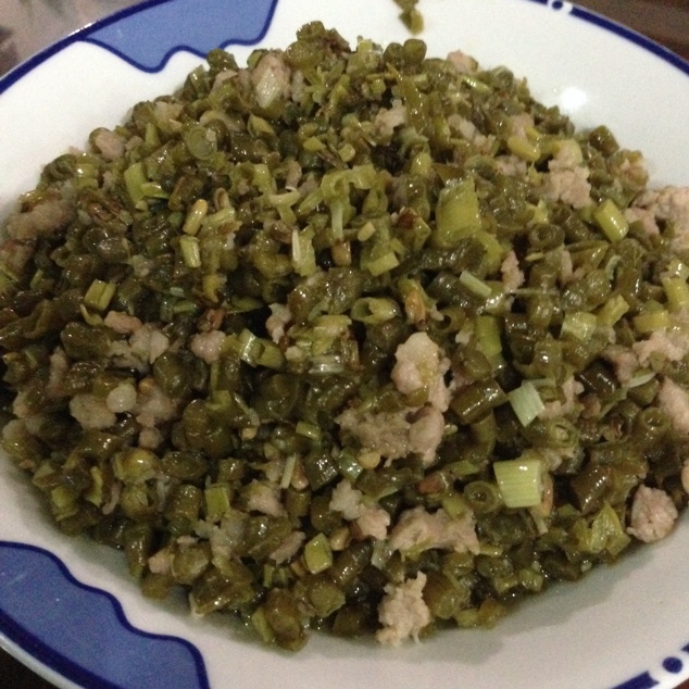 酸豆角炒肉沫
