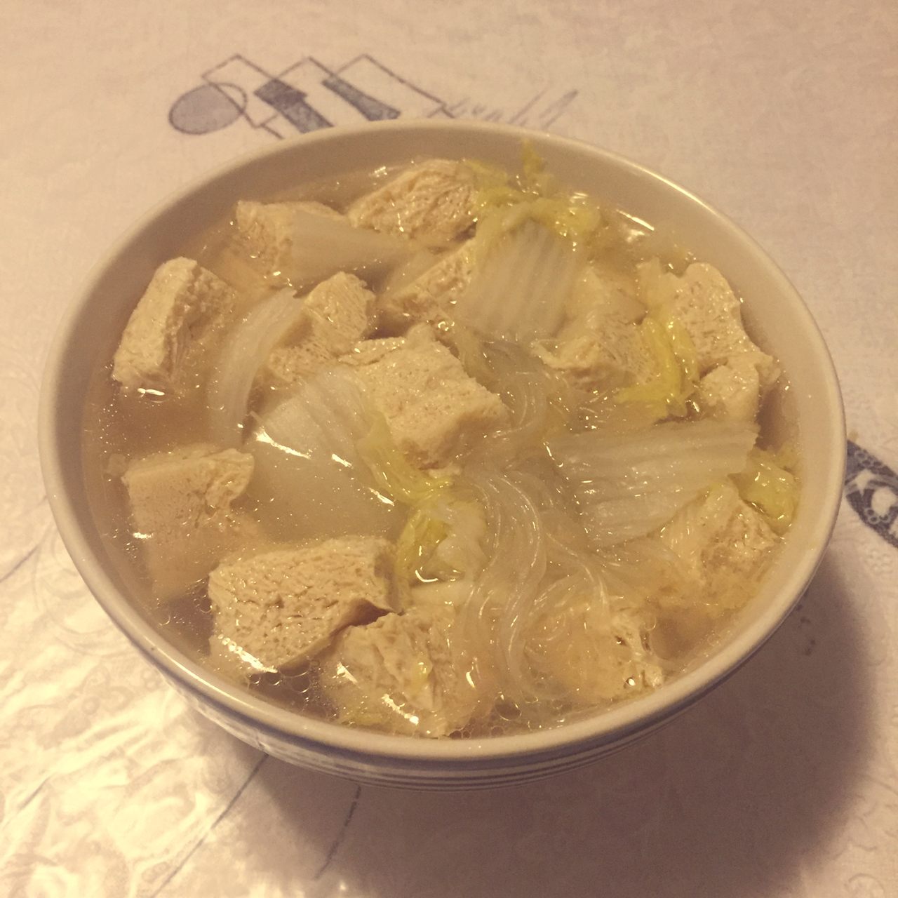 白菜炖冻豆腐