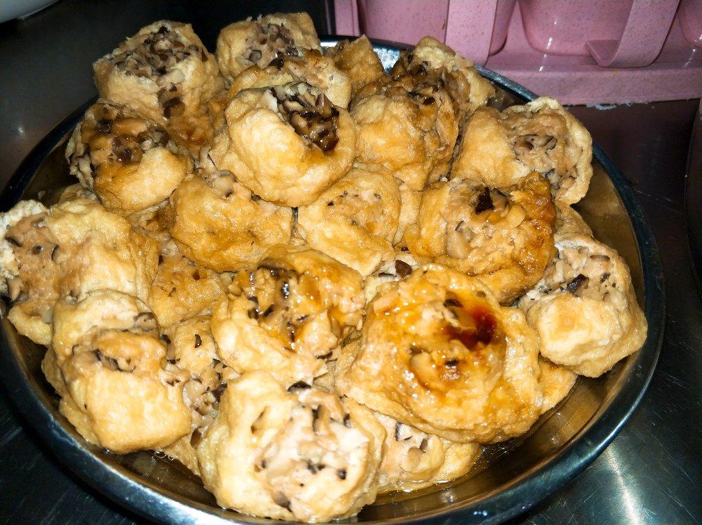 豆腐泡囊菇肉