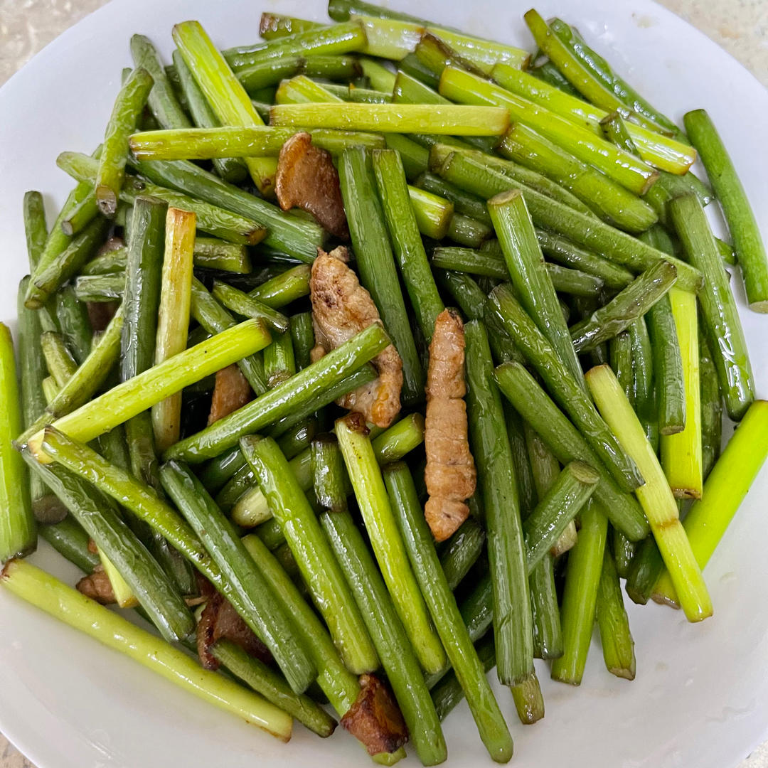 简单易做的下饭菜－蒜苔炒肉