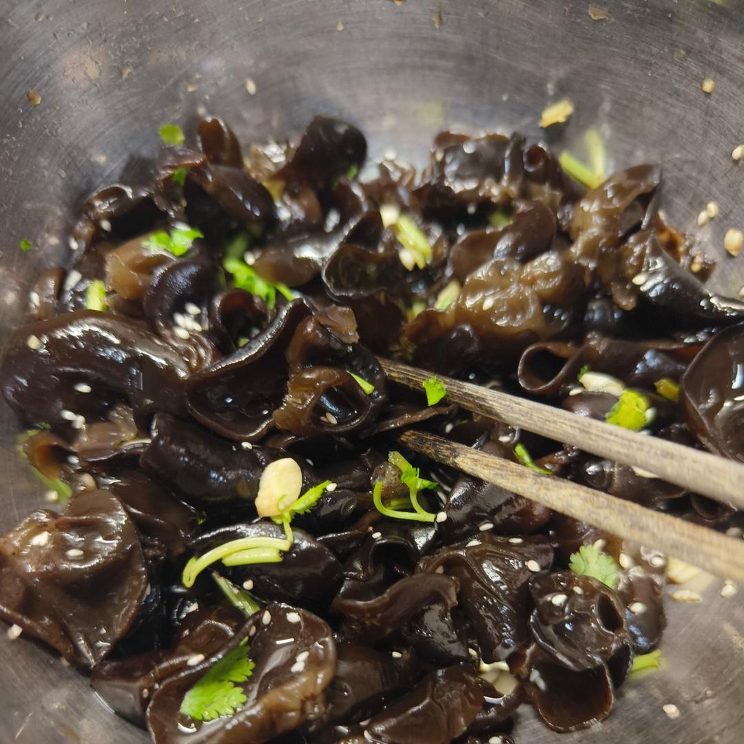 凉拌小木耳（万能酱汁）