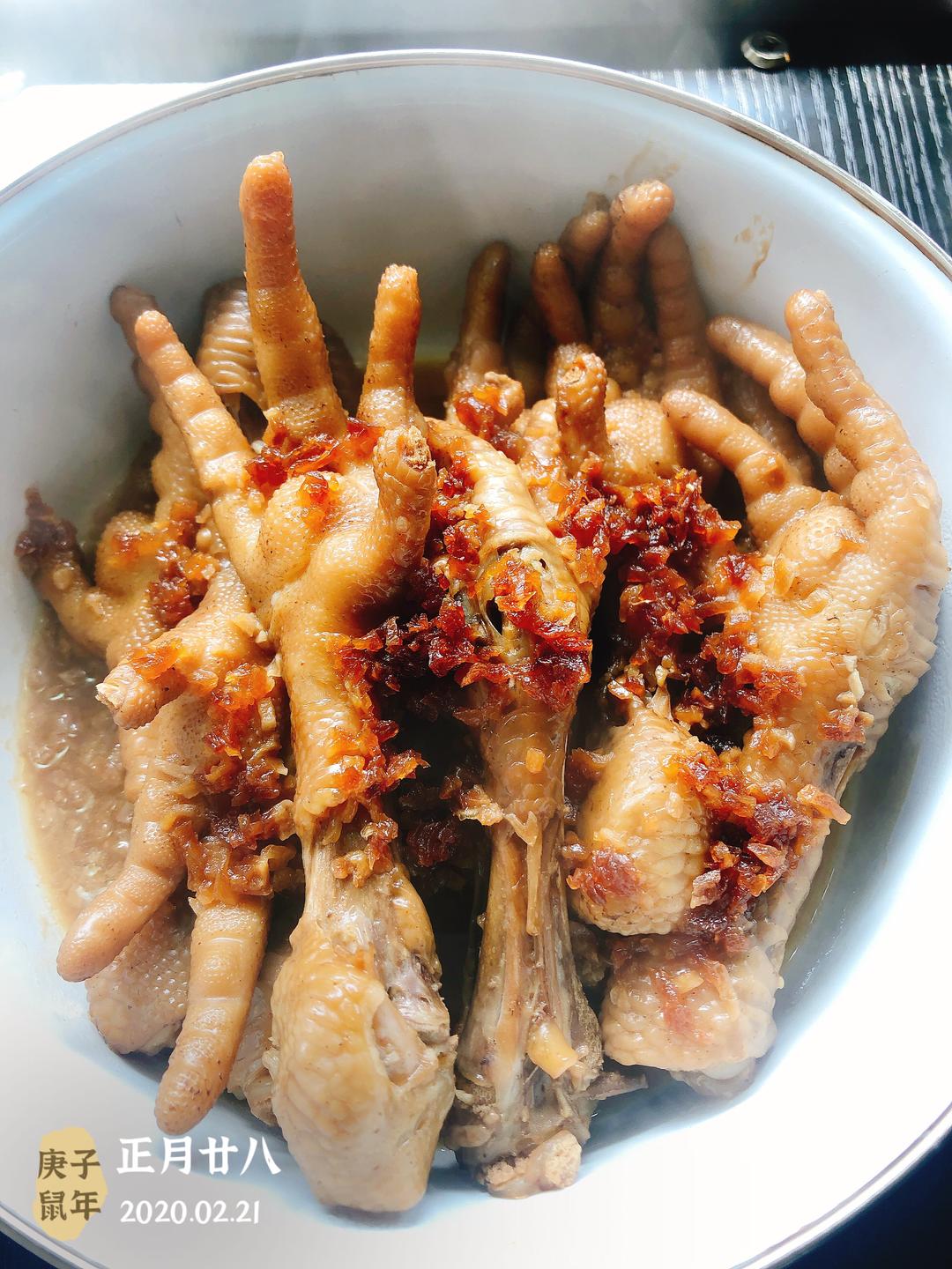 金蒜凤爪的做法