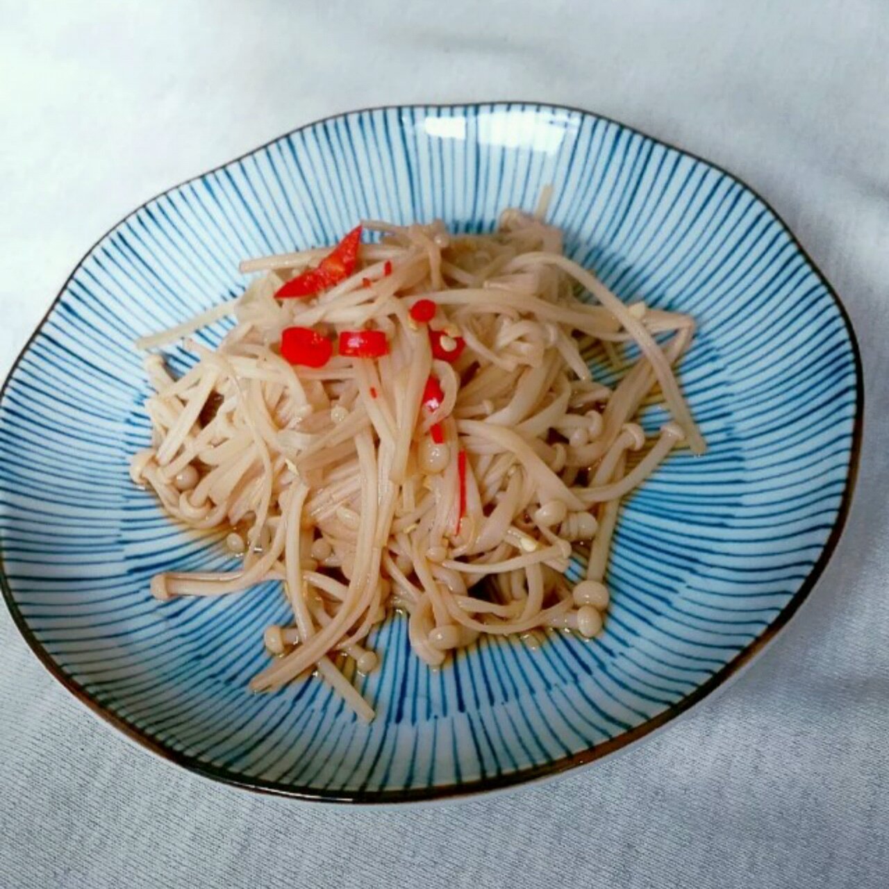 凉拌金针菇