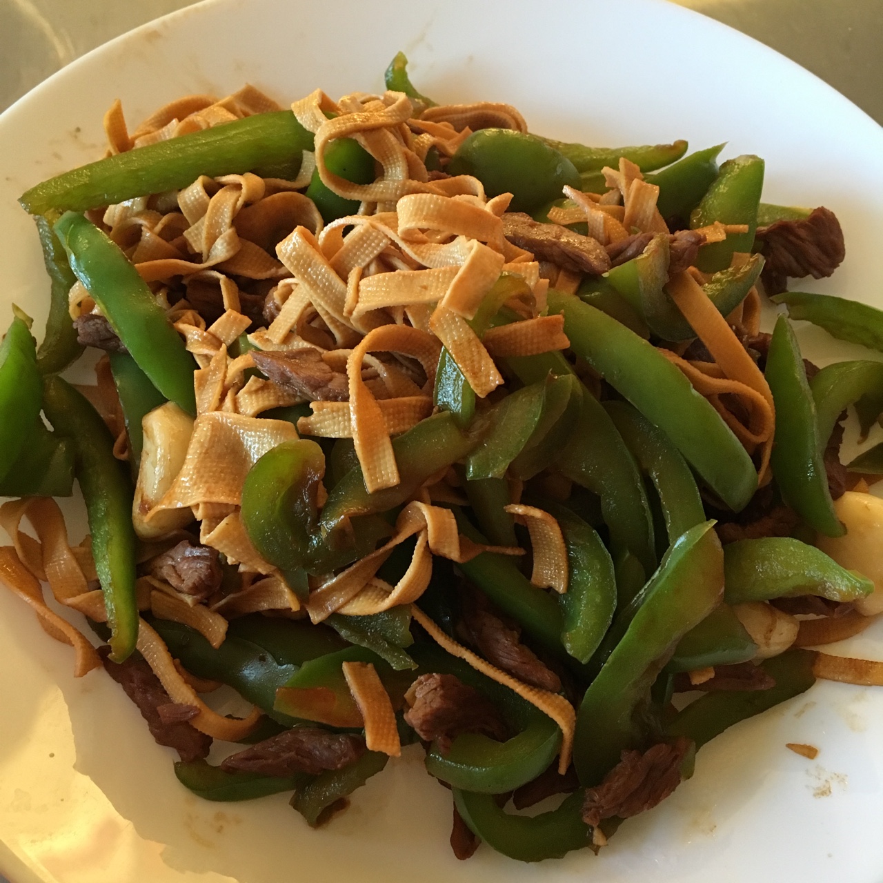 青椒豆腐皮炒肉丝