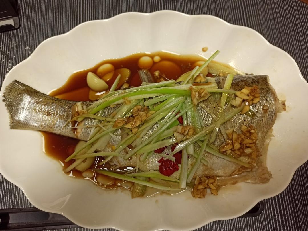清蒸鲈鱼，三步搞定！