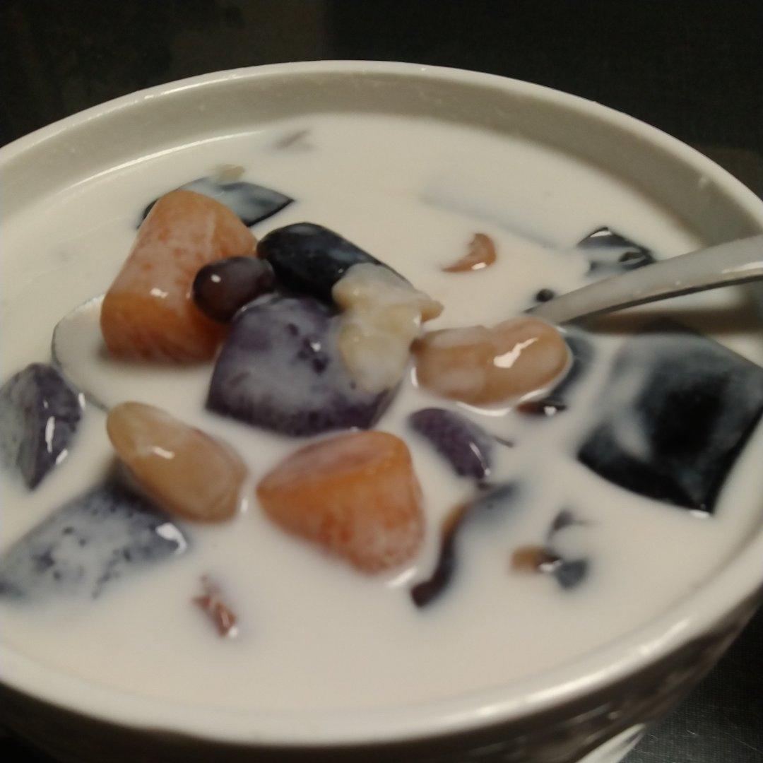 椰浆红豆芋圆烧仙草