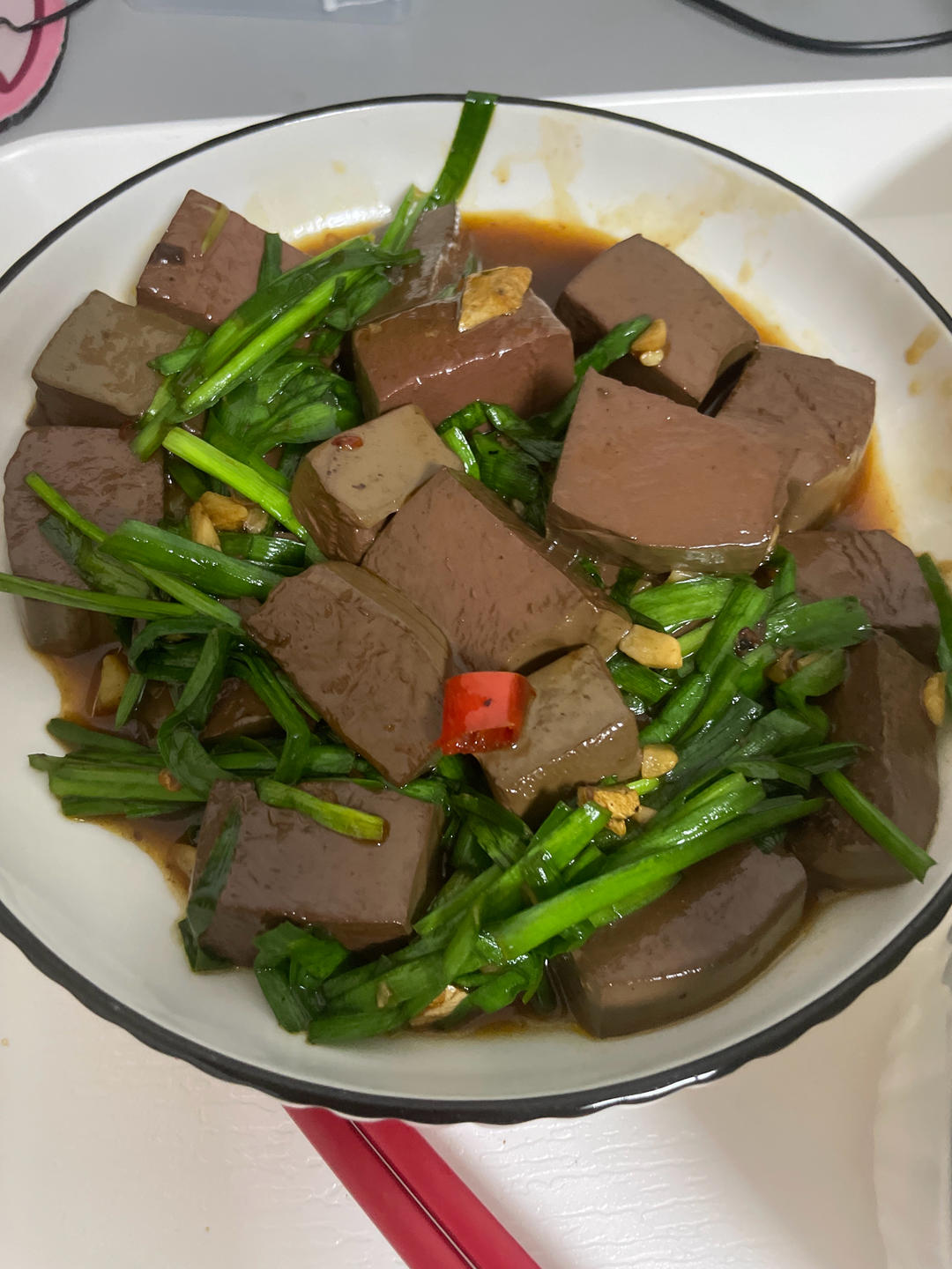 厨师长教你：“韭菜烧鸭血”的正宗做法，非常下饭