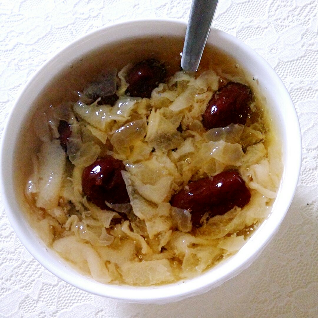 红枣银耳莲子羹