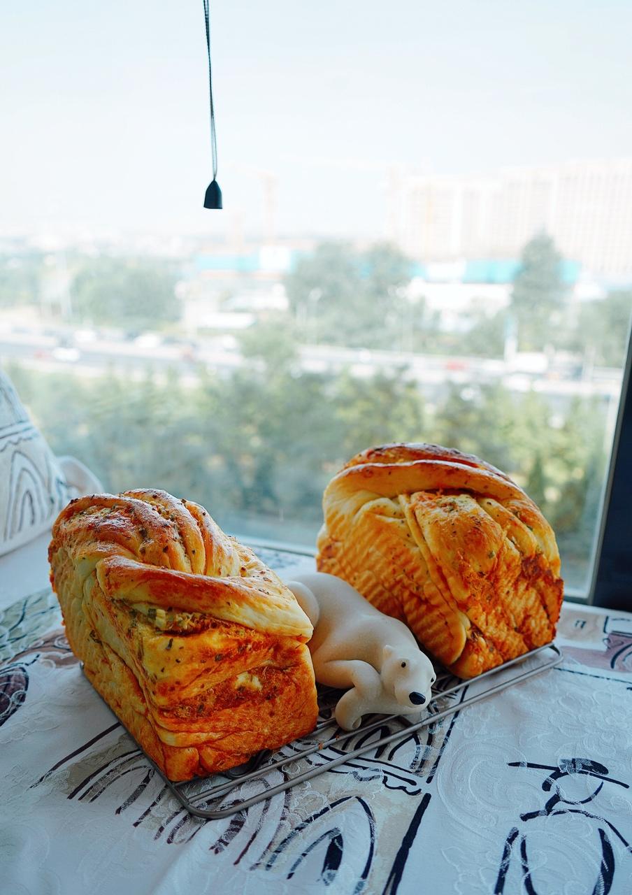 香葱肉松手撕吐司