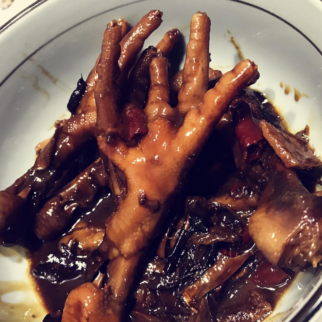 卤鸡脚