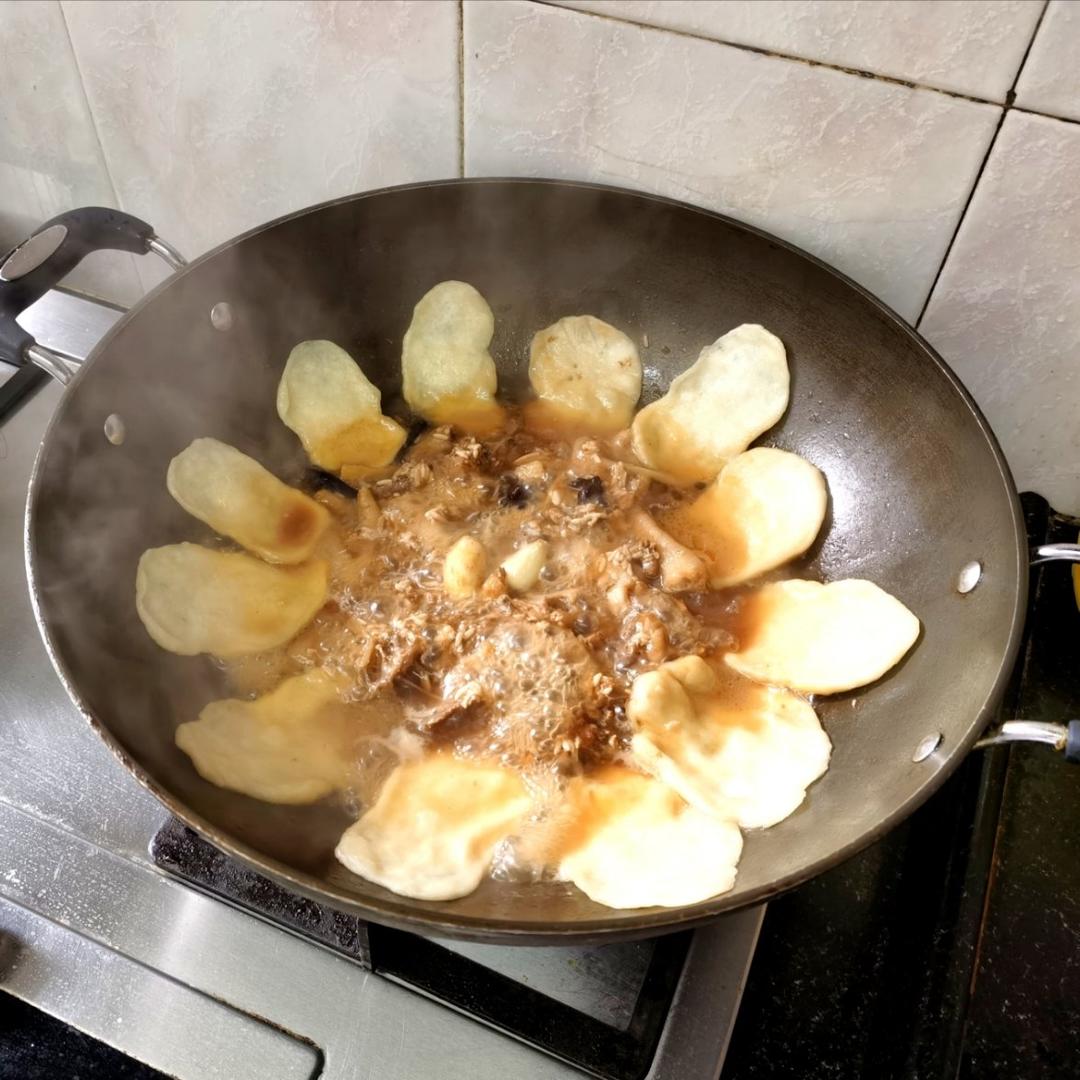 地锅鸡+自制红油【曼食慢语】