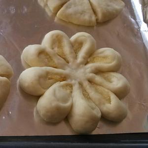 飘香椰蓉花式面包（无油）的做法 步骤3