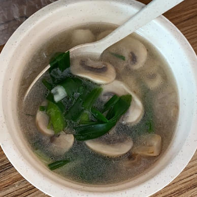 鲜得跳脚的口蘑汤