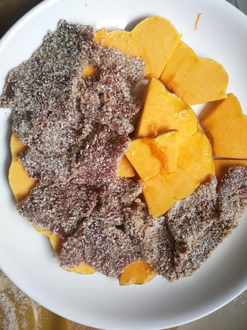 香炸了：小笼粉蒸牛肉