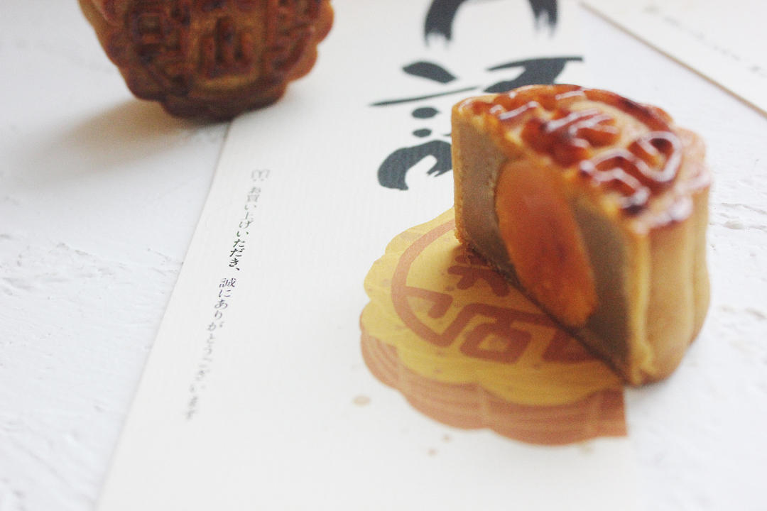 广式莲蓉蛋黄月饼