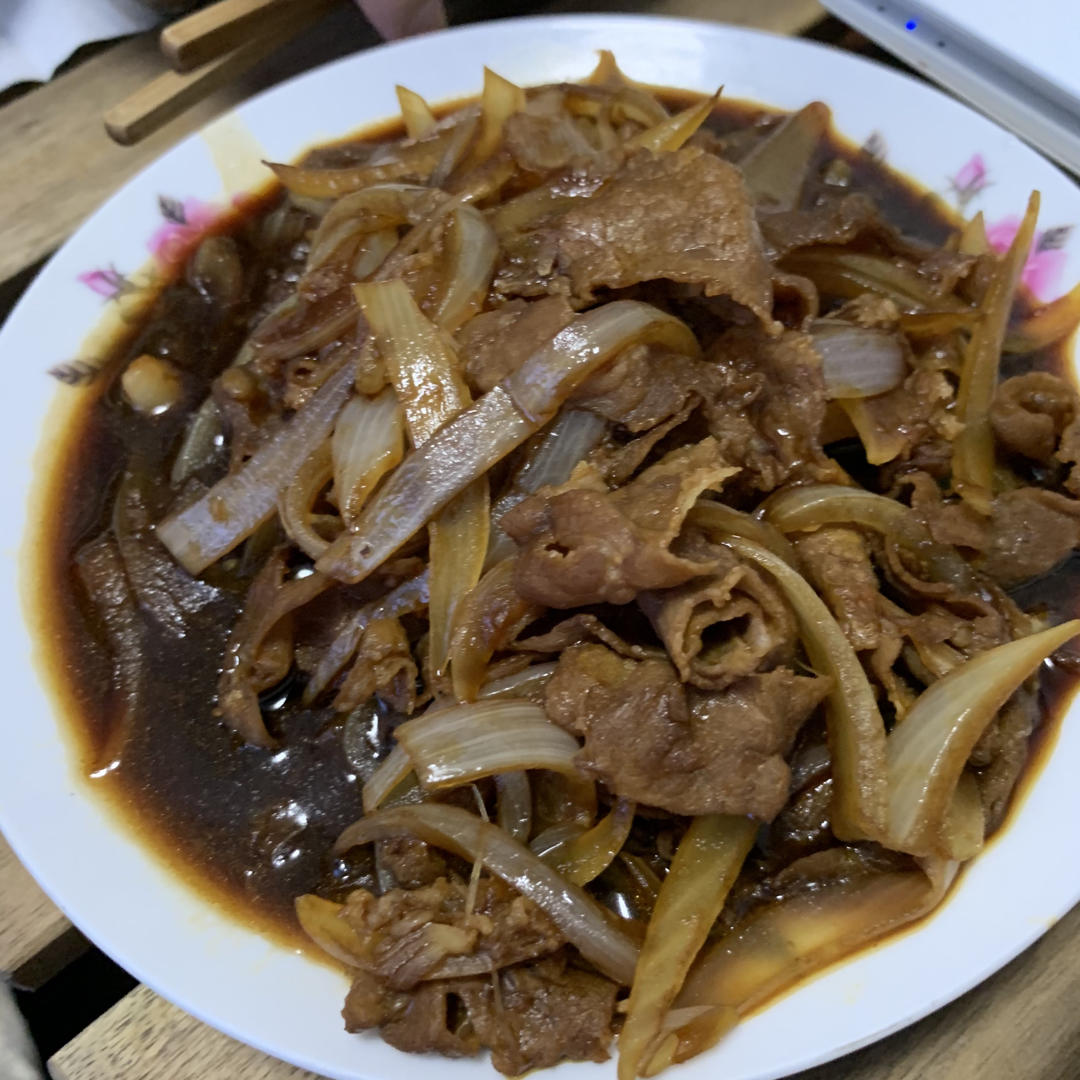 好吃到舔盘的秘制洋葱炒肥牛卷！拌饭巨香