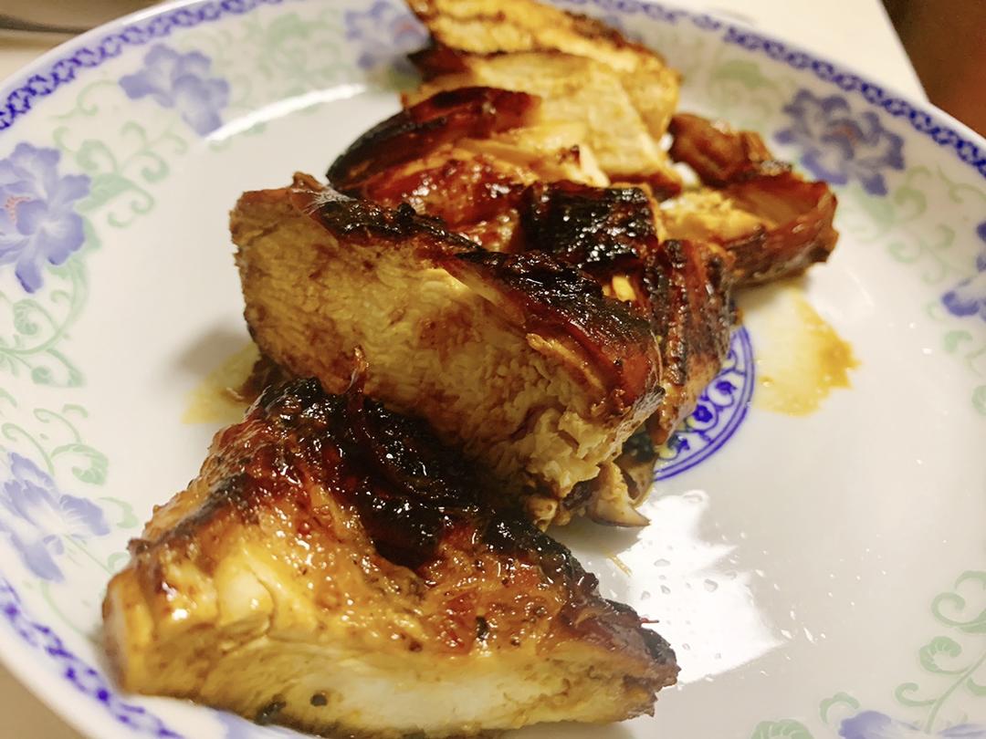 酷炫屌炸天好吃的煎鸡胸肉（香蒜蜂蜜煎鸡胸肉）
