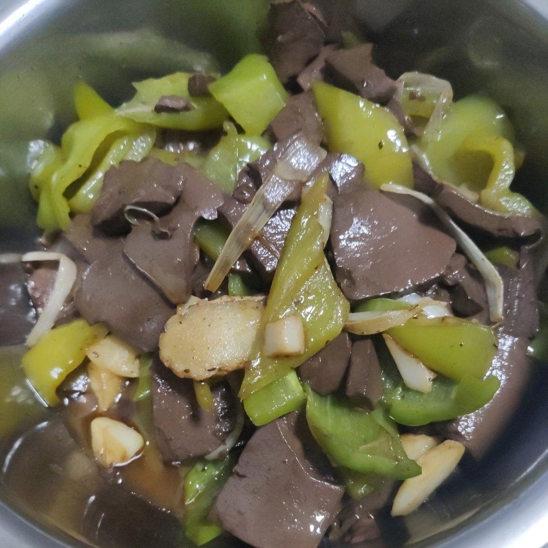 鸭血炒青椒