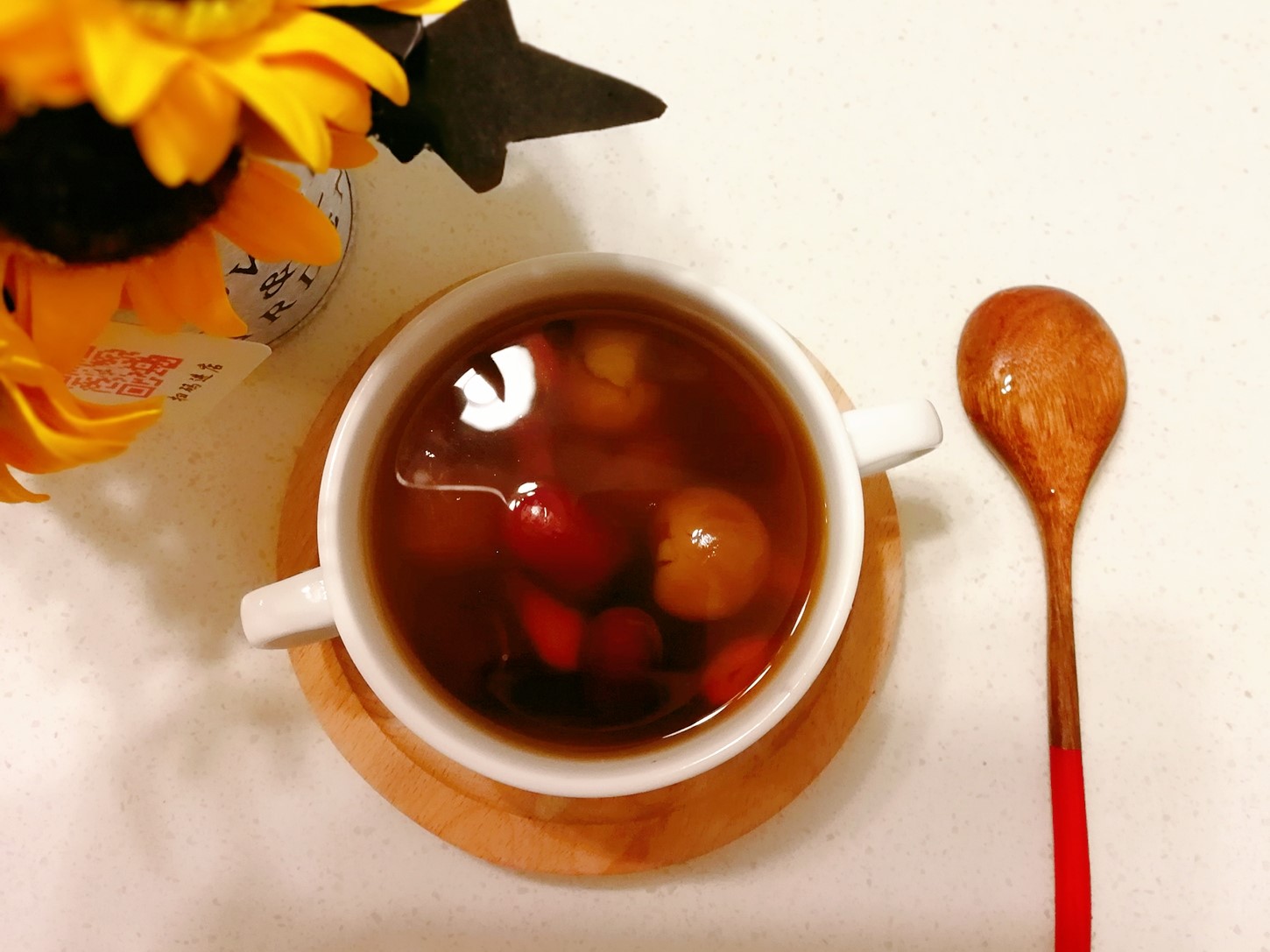 红枣桂圆枸杞茶的做法